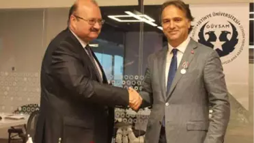 Dr. Öğr. Üyesi İsmail Safi, Rusya Palmyra Devlet Madalyası'nı Alan İlk Türk Oldu