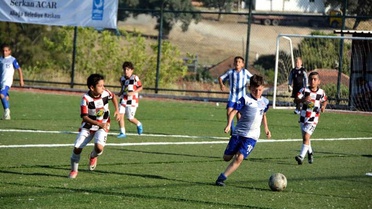 Aliağa'da Sezer Erşan Futbol Turnuvası