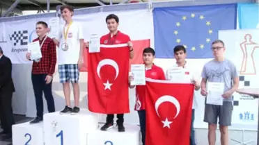 Satranç Genç Milli Takımı'ndan Tarihi Başarı