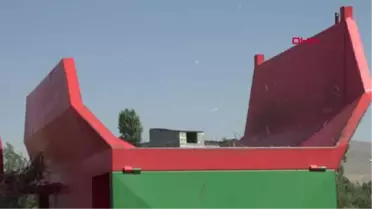 Van Dünya Şampiyonu Oldu, Tarlada Ot Biçiyor Hd