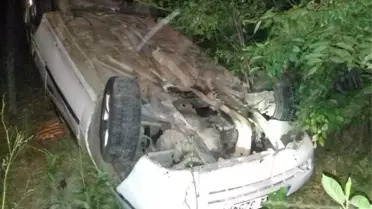Bingöl'de Otomobil Şarampole Yuvarlandı: 4 Yaralı