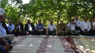 Mardinli Muhtarlar Vali Onuruna Yemek Verdi