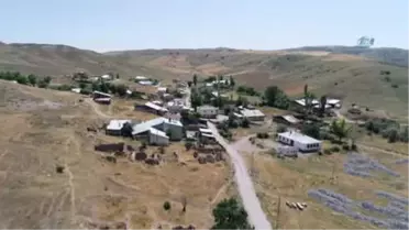 Sarı Kız' Köylüleri Tedirgin Etmeye Devam Ediyor