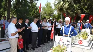 Vali Kalkancı ve İl Protokolü Şehitliği Ziyaret Etti