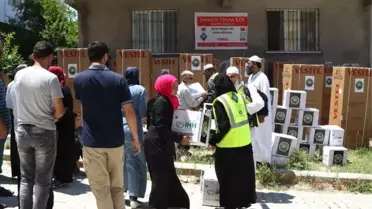 Suriyeli Mültecilere Buzdolabı ve Gıda Yardım