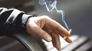 Ekonomiye Maliyeti 288 Milyar Dolar: Avustralya İş Yerlerinde Sigarayı Tamamen Yasaklamayı...