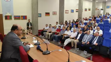 Erü'de '15 Temmuz Darbe Girişimi ve Demokrasi Mücadelesi' Konulu Konferans Düzenlendi