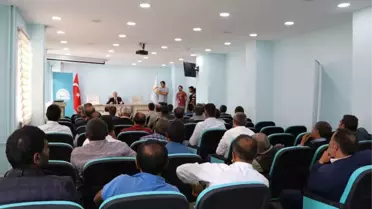 Kars'ta Muhtarlarla Bilgilendirme Toplantısı Yapıldı