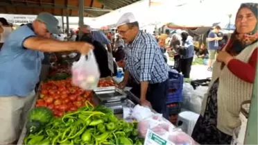 Burhaniye'de Organik Pazarı Açıldı