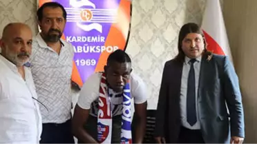 Mengolo'dan Karabükspor'a İmza!