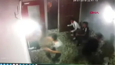 Samsun 2 TL Yüzünden 2 Kardeşin Bıçaklanma Anı Güvenlik Kamerasında