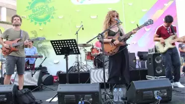 Sena Şener'den İzmirlilere Unutulmaz Konser