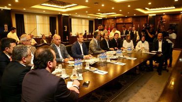 Ak' Vekiller Büyükşehir'de