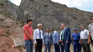 Vali Büyükakın, Harmankaya Kanyonu Tabiat Parkı'nı Gezdi