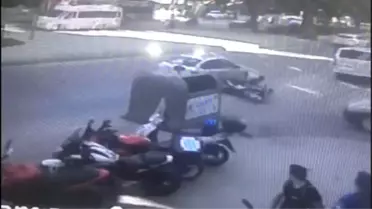 İstanbul'da Motosikletlinin Ölümden Döndüğü An Kamerada