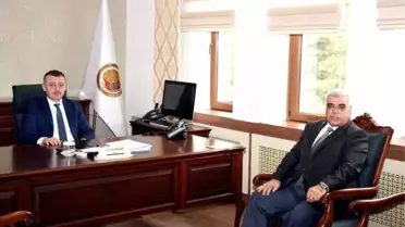 Vali Büyükakın'dan Diyanet Vakfı'na Kurban Bağışı