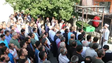 Ziraat Bankası Oltu Şube Müdürü Özdoğan, Trafik Kazasında Hayatını Kaybetti.