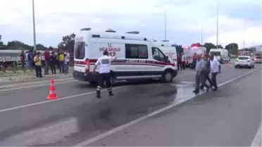 Afyonkarahisar'da İki Otomobil Çarpıştı: 2 Ölü, 5 Yaralı