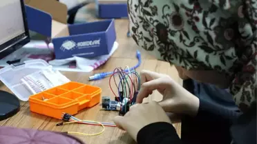 Samek Yaz Kurslarında Dersler Devam Ediyor