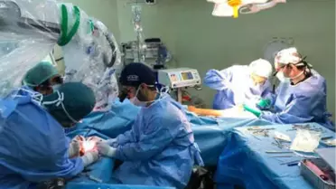 Kopan Baş Parmağının Yerine Ayağından Alınan Parmak Nakledildi