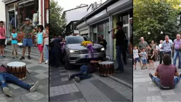 Davul Çalarken Kendinden Geçiyor