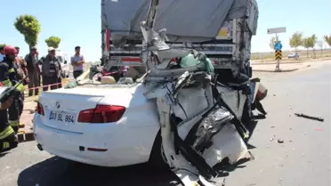 Lüks Otomobil Tıra Ok Gibi Saplandı: 2 Ölü, 2 Ağır Yaralı