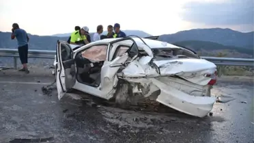 Antalya'da 6 Araç Birbirine Girdi: 11 Yaralı