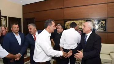 Başkan Gül, Halkla Bayramlaştı