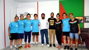 Amed Sportif Kadın Futbol Takımı'nda 6 İmza