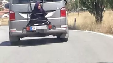 Genç Kızın Hareket Eden Minibüsün Arkasına Yük Gibi Bağlanması Tepki Çekti