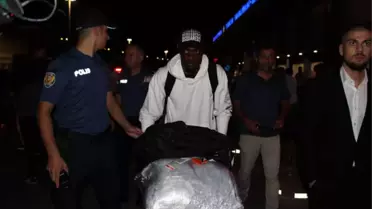 Trabzonspor Caleb Ekuban'ı Trabzon'a Getirdi