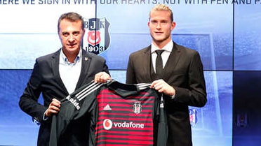 Beşiktaş'ta Loris Karius İmzayı Attı