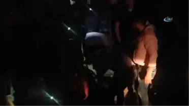 Otomobil ile Kamyonet Çarpıştı: 6 Yaralı