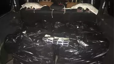 Van'da Park Halindeki Kamyonette 2 Bin 500 Paket Kaçak Sigara Ele Geçirildi