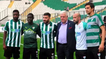 Bursaspor'da Taraftardan Ali Ay'a Protesto