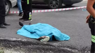 Hız Yolu Değil, Hayatı Kısaltır' Pankartı Bulunan Üst Geçide Çarpan Sürücü Hayatını Kaybetti