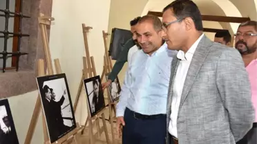 Alaşehir'de Atatürk'ün Fotoğrafları Sergilendi