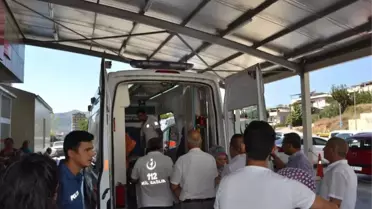 Lastiği Patlayan Tomruk Yüklü Kamyon Devrildi: 1 Ölü, 3 Yaralı