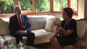 Kılıçdaroğlu'ndan Güngör Uras'ın Eşi Nuran Uras'a Taziye Ziyareti