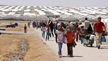 Hatay'da, Mültecileri Ziyaret Eden Bakan Soylu: 2 Yılda 245 Bin 300 Suriyeli Geri Döndü