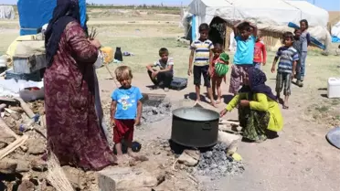 Çoluk Çocuk Tarlalarda Çalışıp, Çadırlarda Yaşıyorlar