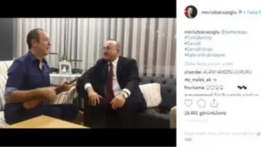 Sümer Ezgü, Bakan Çavuşoğlu İçin Yörük Havaları Çalıp Söyledi