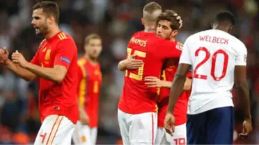 Uluslar Liginde İspanya, İngiltere'yi 2-1'le Geçti