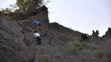 Yamaçta Mahsur Kalan Genci İtfaiye Kurtardı