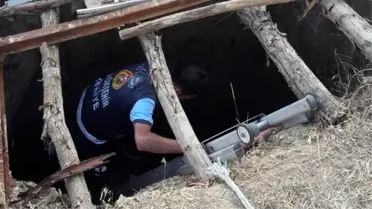 Başkale'de Lağım Çukuruna Düşen Oğlak Kurtarıldı