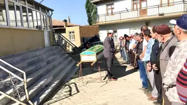 Gölde Boğularak Hayatını Kaybeden Genç Toprağa Verildi
