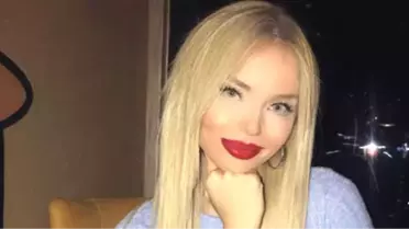 Sosyetik Güzel Cansu Taşkın'dan, Derin Dekolteli Paylaşım!
