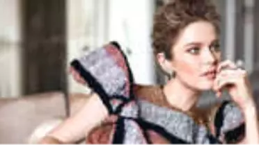 Ünlü Oyuncu Burcu Biricik'in Makyajsız Halini Görenler Tanımakta Güçlük Çekti