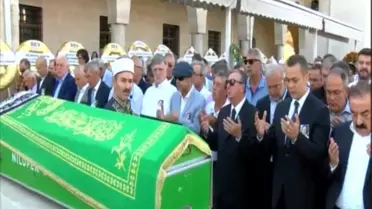 Ünlü Eğitimci Son Yolculuğuna Uğurlandı