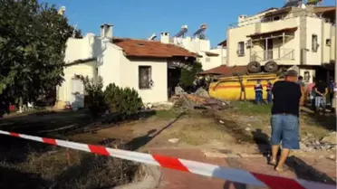 Eve Çarpıp, Devrilen Vidanjörün Sürücüsü Öldü